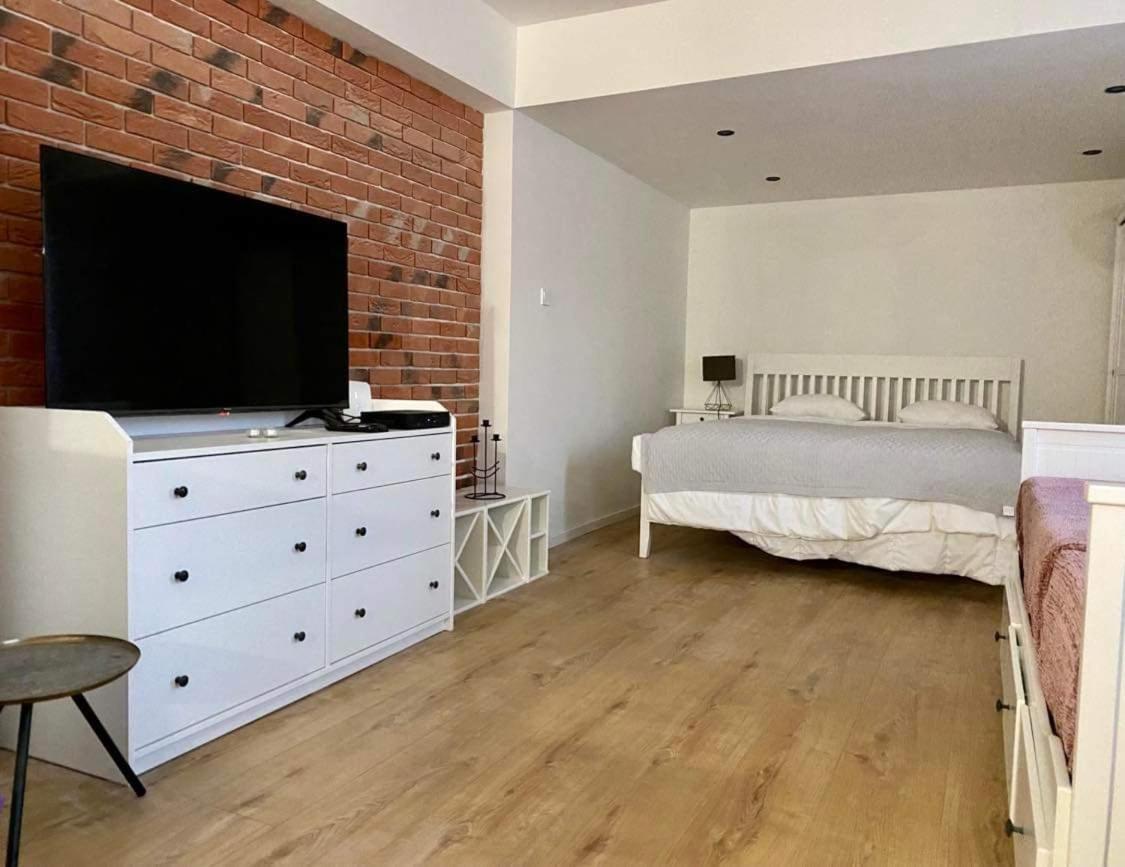 Brick Apartment Жиліна Екстер'єр фото